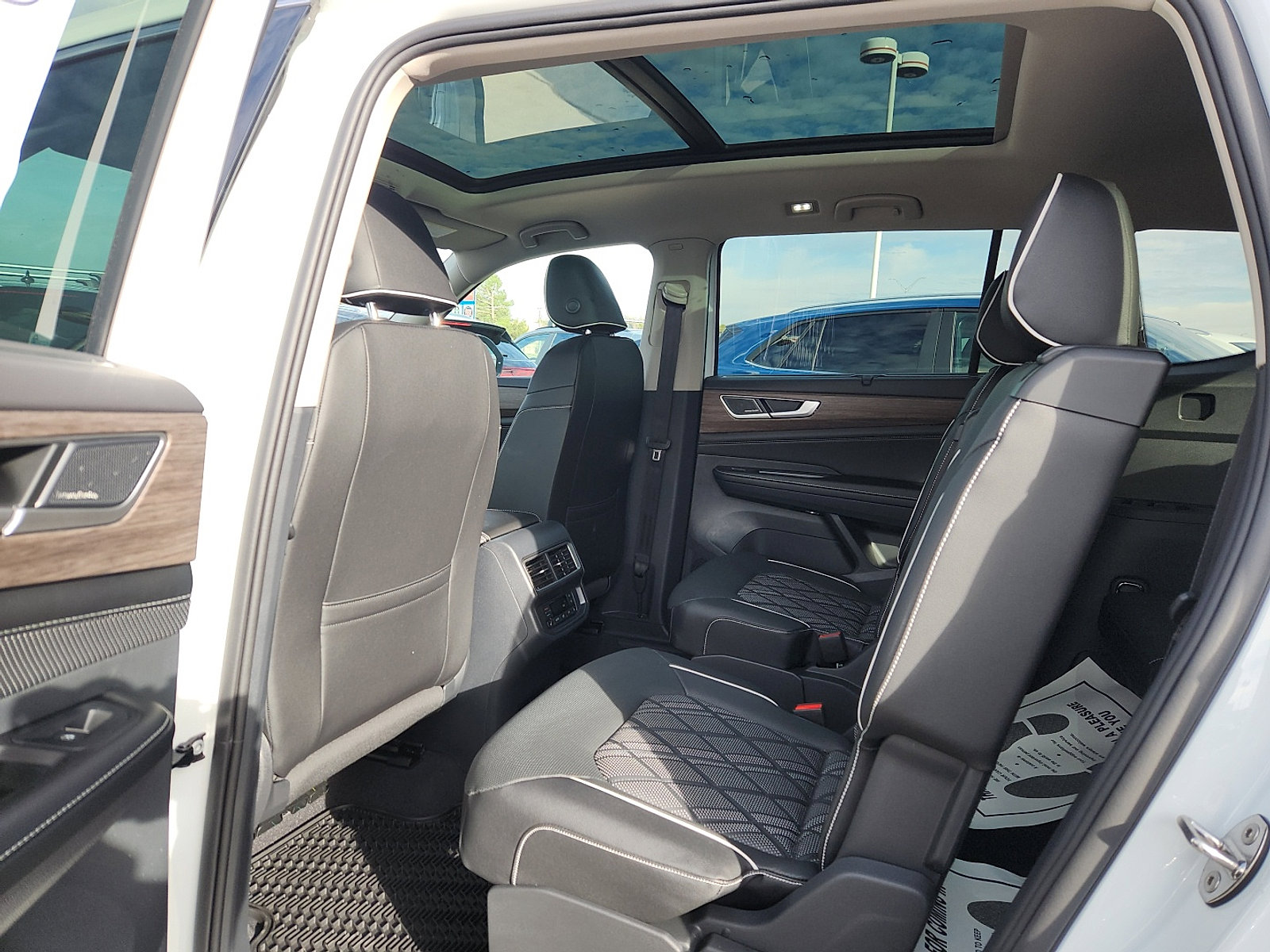 New 2026 Volkswagen Atlas SEL Premium R-Line image 12