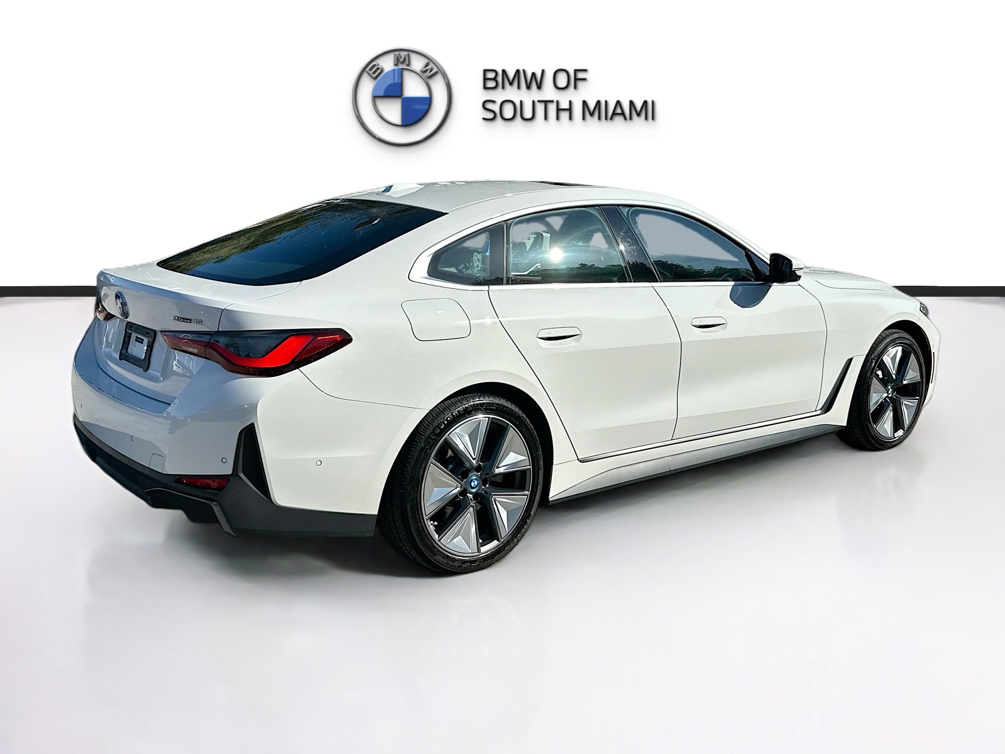 Certified 2024 BMW i4 eDrive35 w/ Premium Package image 7