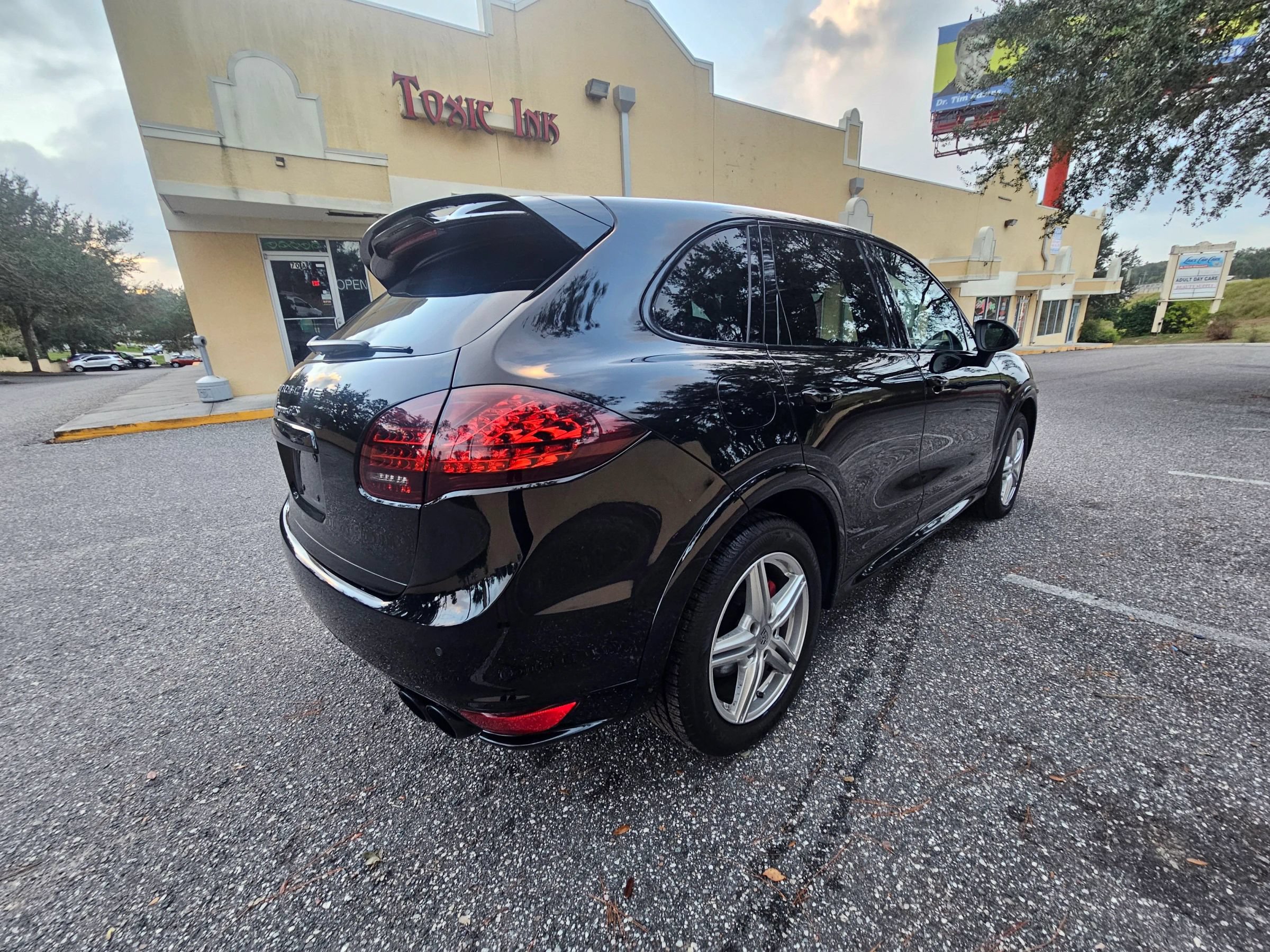 Used 2013 Porsche Cayenne GTS AWD/4WD image 7
