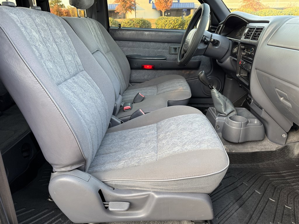 Used 2000 Toyota Tacoma 2WD Xtracab image 95