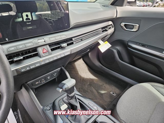 New 2025 Kia K4 LXS image 10