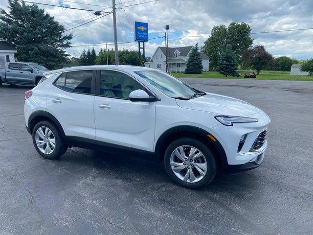 Used 2024 Buick Encore GX Preferred AWD/4WD image 5