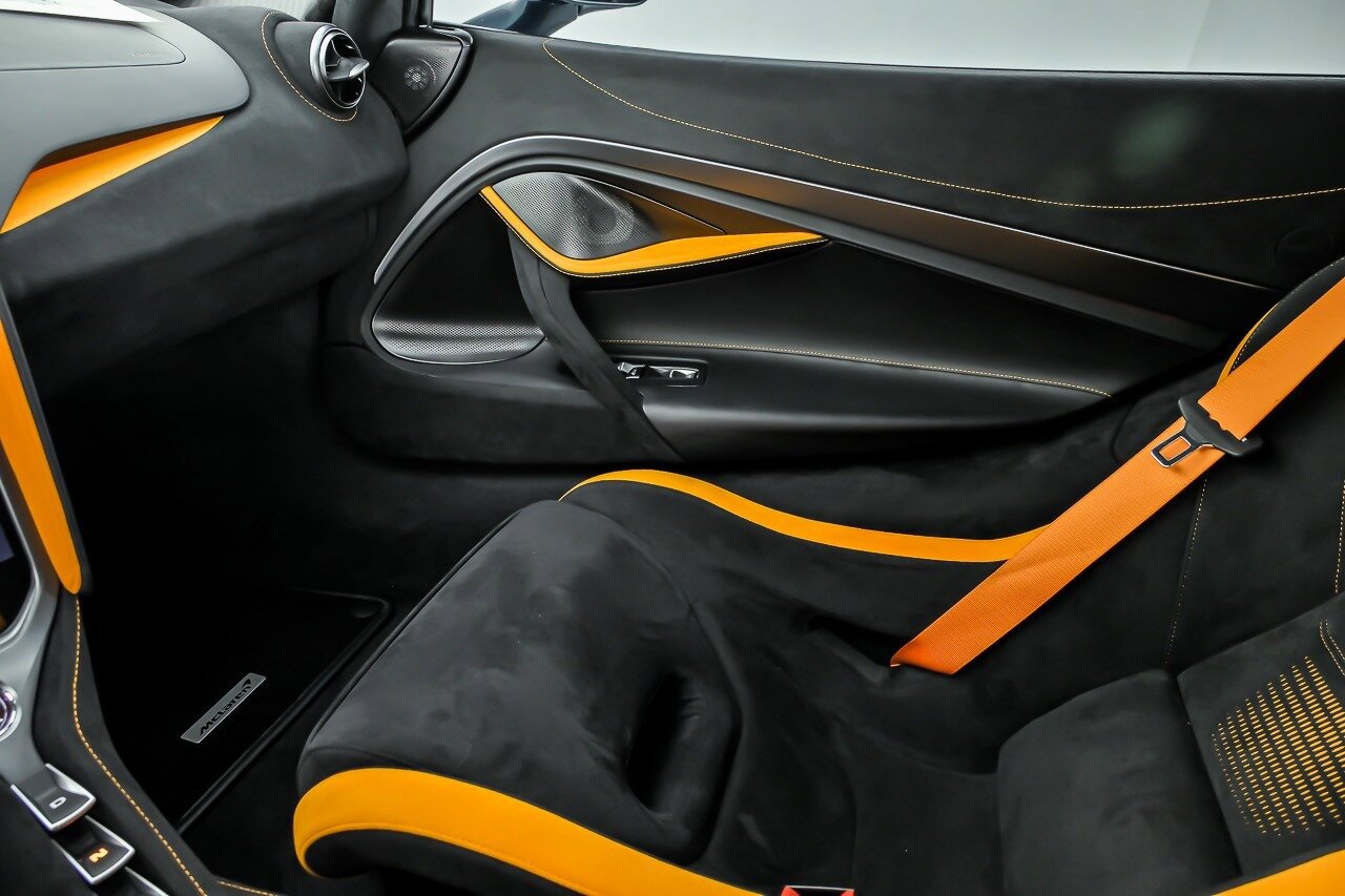 Used 2024 McLaren 750S Spider RWD image 37