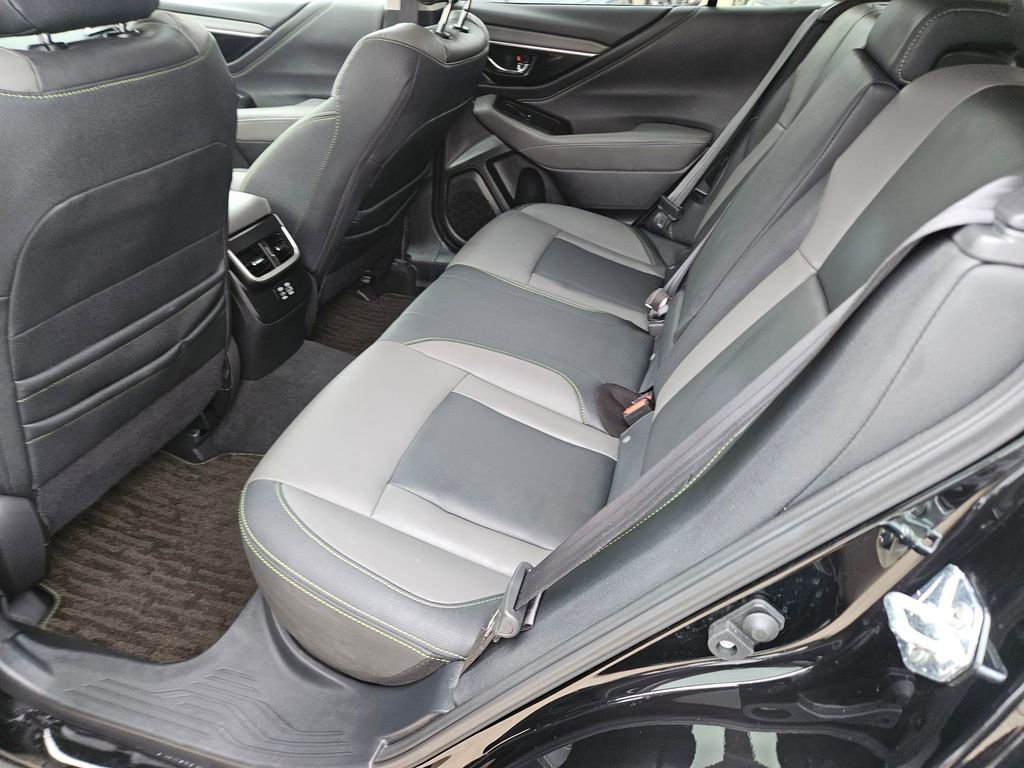 Used 2025 Subaru Outback Onyx Edition AWD/4WD image 28