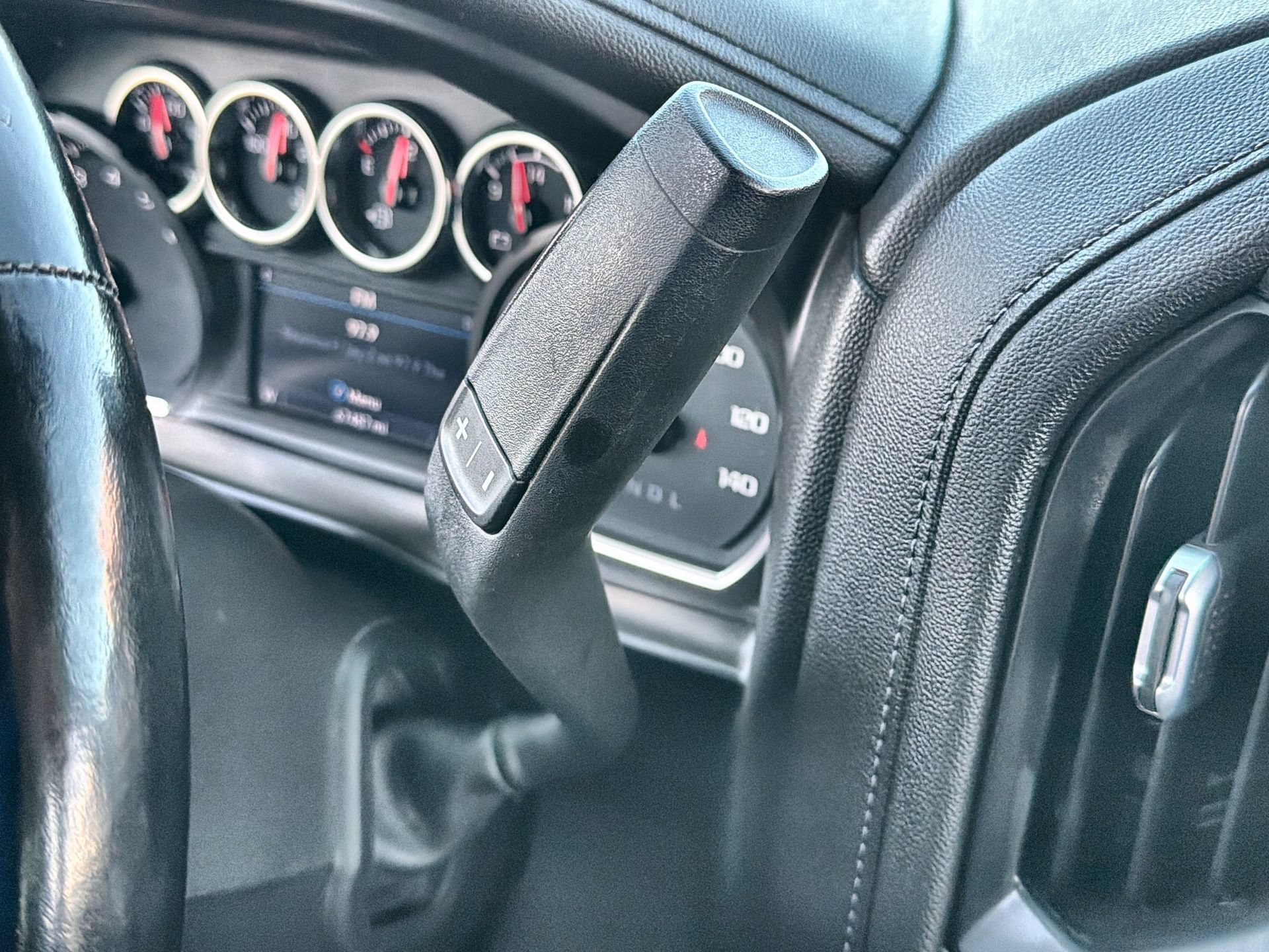 Used 2021 Chevrolet Silverado 1500 LTZ RWD image 20