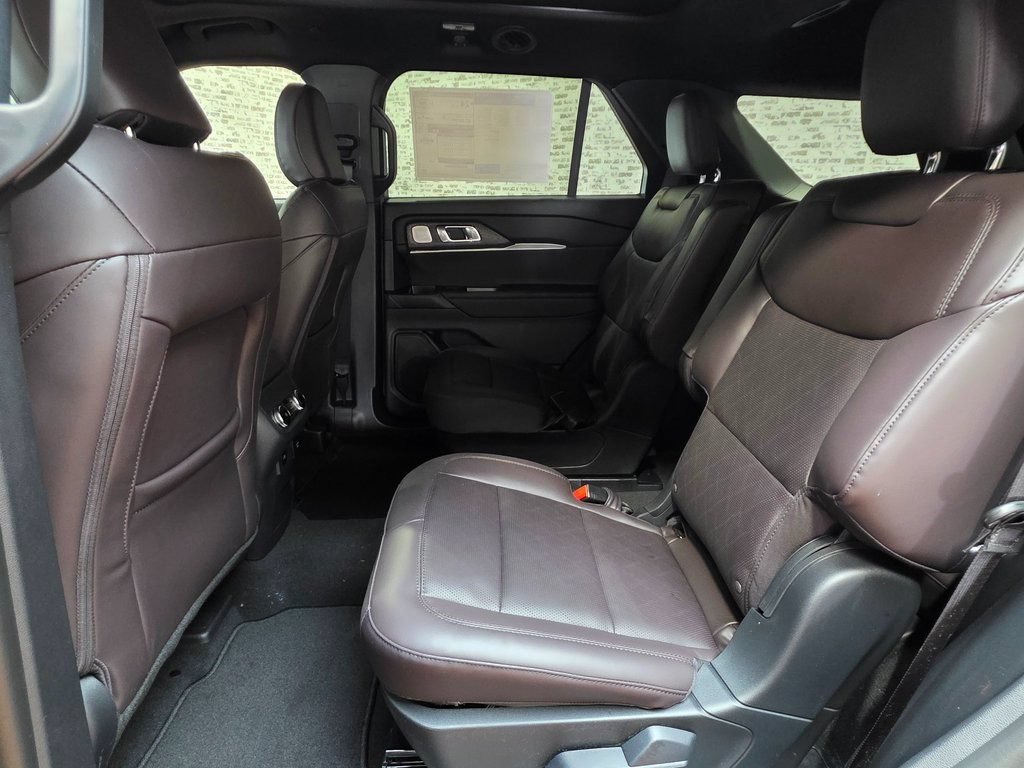 New 2026 Ford Explorer Platinum RWD image 16