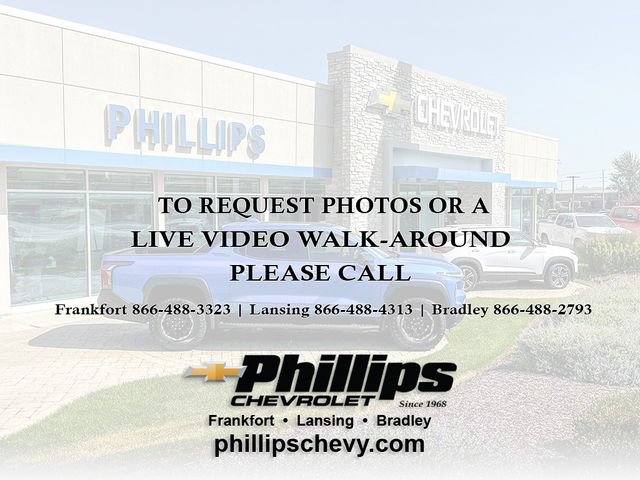 Used 2025 Chevrolet Trax RS w/ Driver Confidence Package FWD image 2
