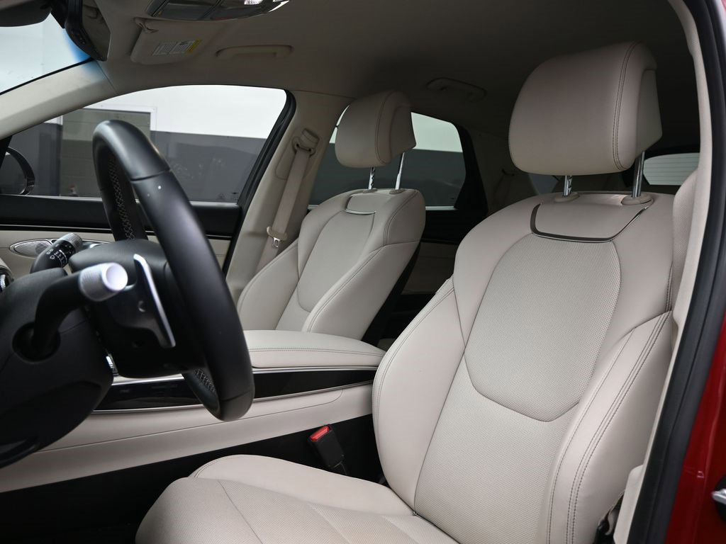 Used 2022 Genesis GV70 2.5T image 11