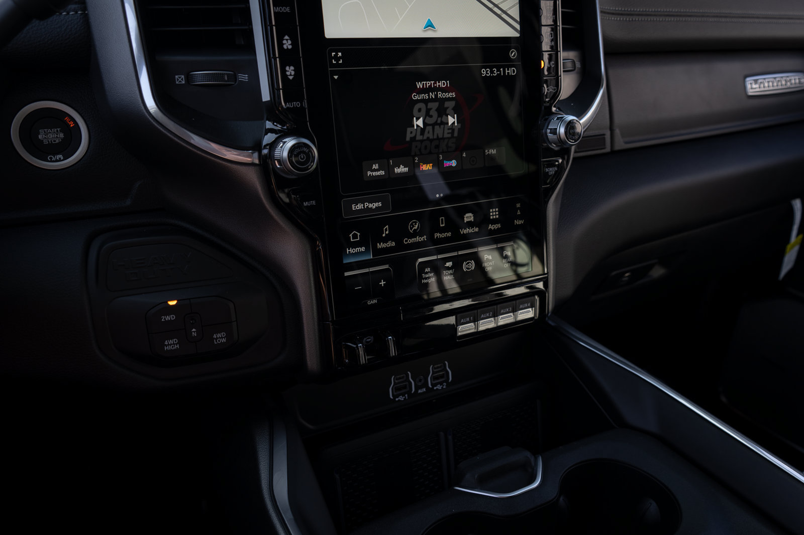 New 2026 RAM 2500 Laramie AWD/4WD image 25