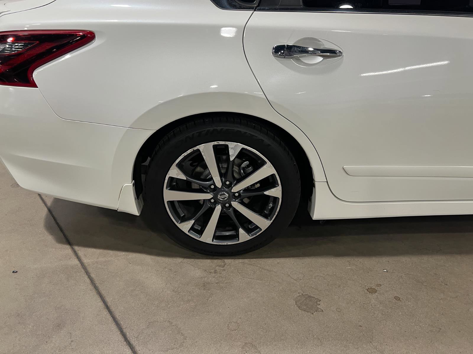 Used 2017 Nissan Altima 2.5 SR w/ LED Appearance Package image 39