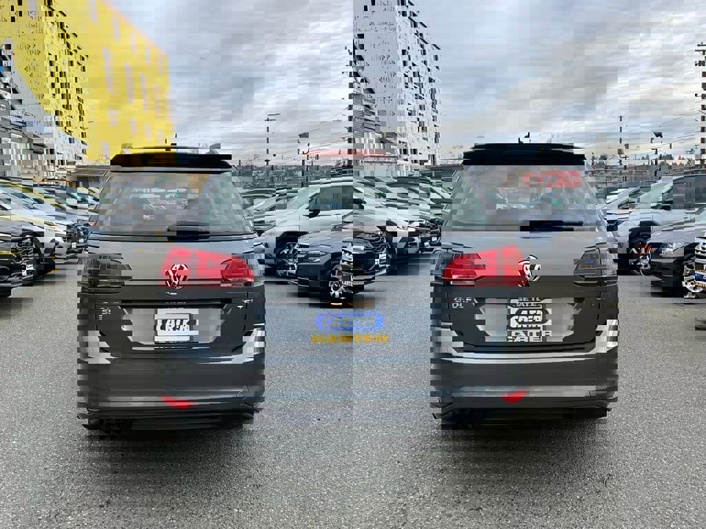 Used 2016 Volkswagen Golf SE w/ Lighting Package image 7