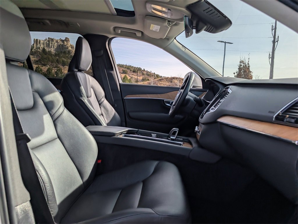 Used 2023 Volvo XC90 T8 Plus w/ Protection Package Premier image 21