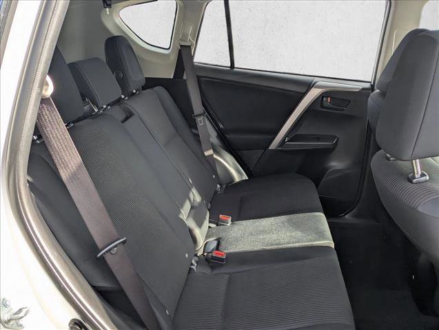 Used 2016 Toyota RAV4 LE image 16