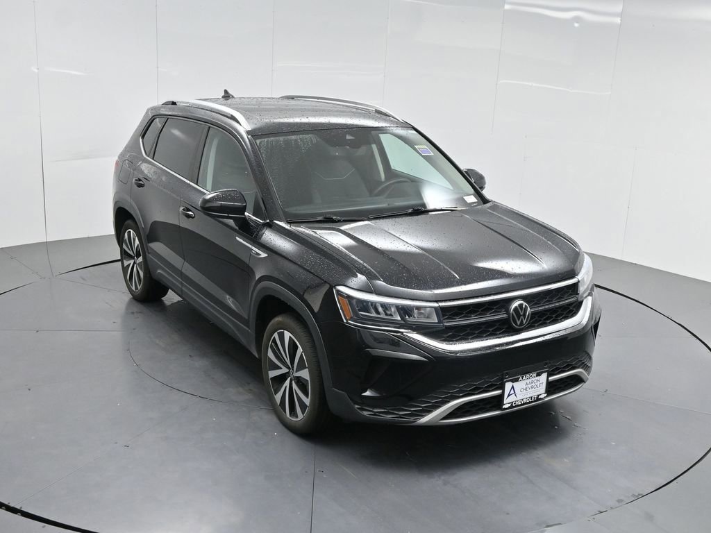 Used 2023 Volkswagen Taos SE w/ Panoramic Sunroof Package image 60