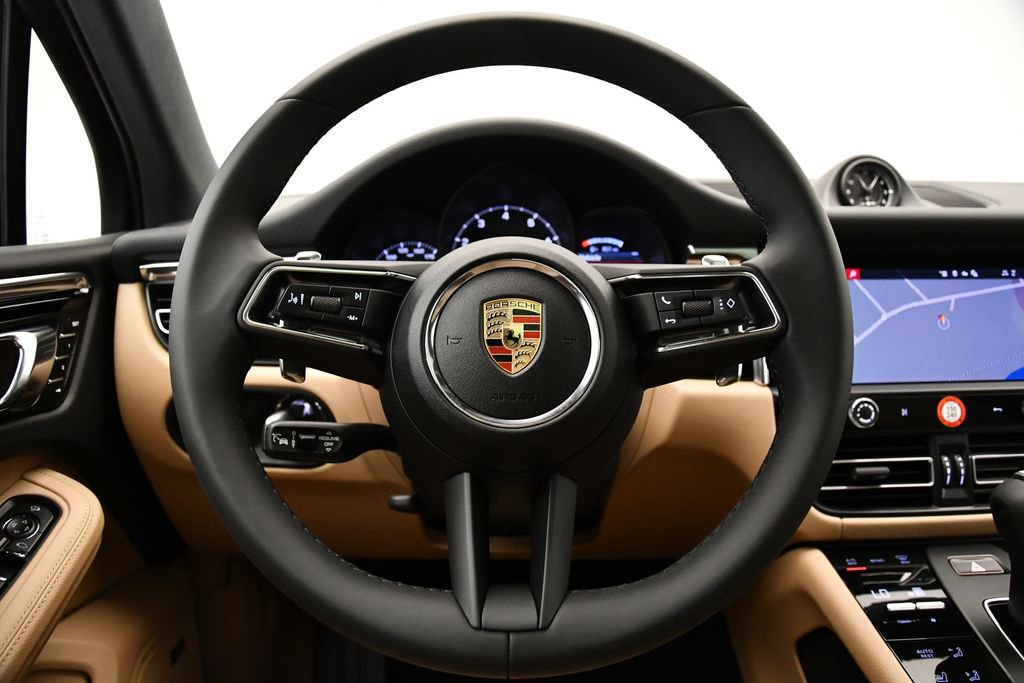 Used 2025 Porsche Macan Turbo image 21