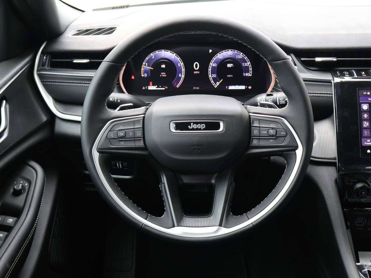 New 2025 Jeep Grand Cherokee L Laredo w/ Luxury Tech Group I image 14