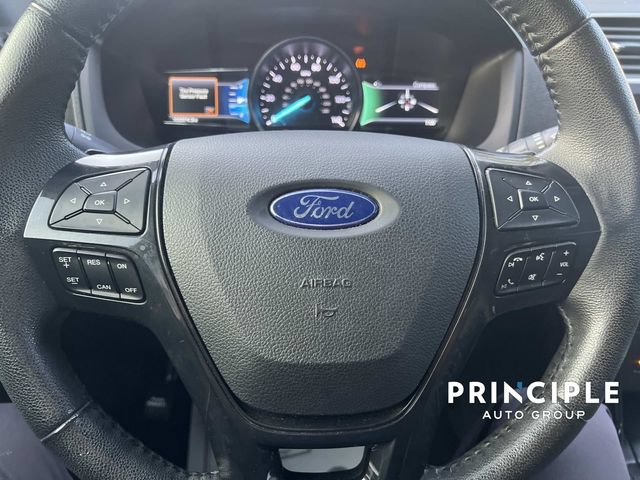 Used 2017 Ford Explorer XLT w/ Equipment Group 201A FWD image 18