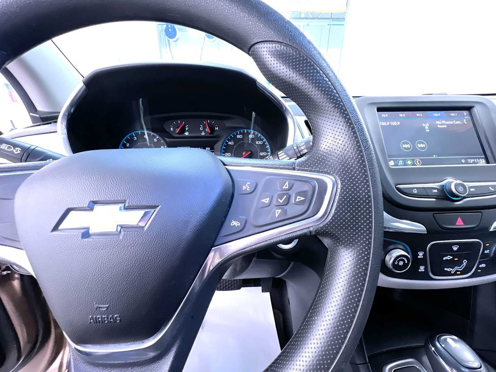 Used 2019 Chevrolet Equinox LS w/ LS Convenience Package AWD/4WD image 21