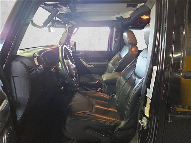 Used 2013 Jeep Wrangler Unlimited Rubicon w/ Connectivity Group AWD/4WD image 14