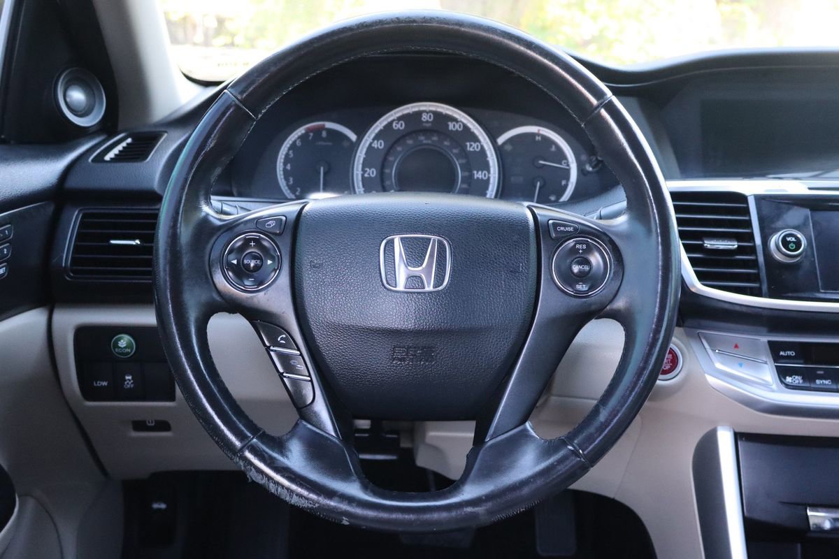 Used 2015 Honda Accord EX-L image 18