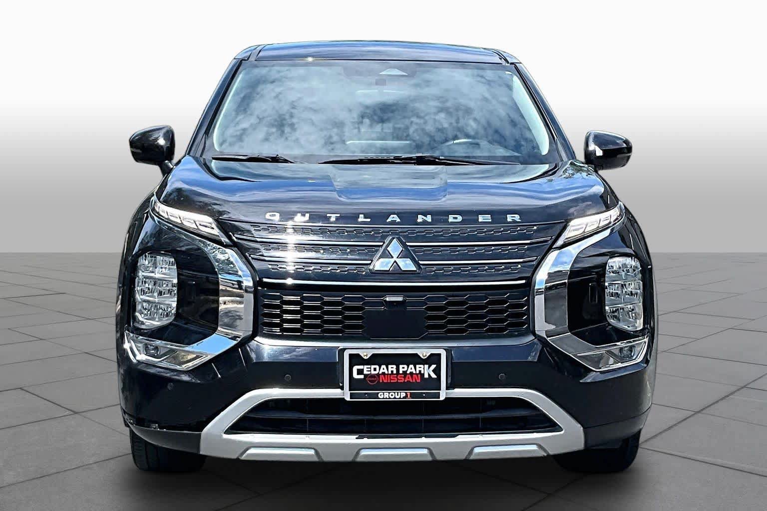 Used 2022 Mitsubishi Outlander SE AWD/4WD image 4