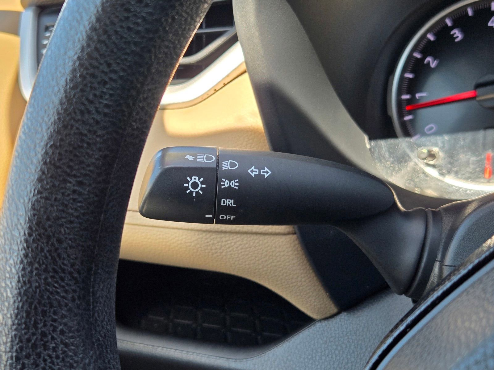 Used 2021 Toyota RAV4 LE FWD image 23