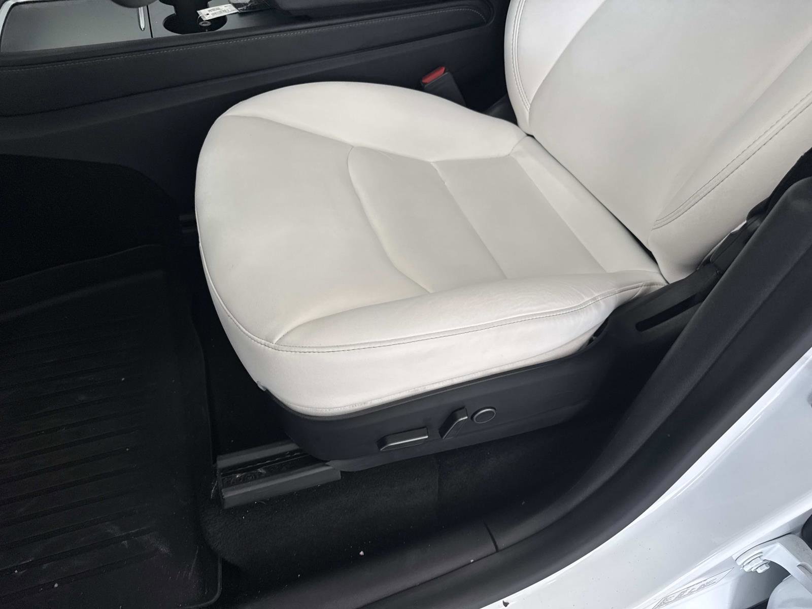 Used 2021 Tesla Model Y Long Range AWD/4WD image 20
