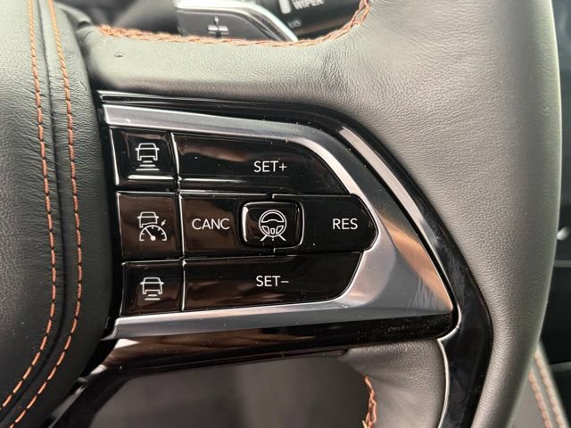 New 2026 Jeep Grand Cherokee L Summit AWD/4WD image 17