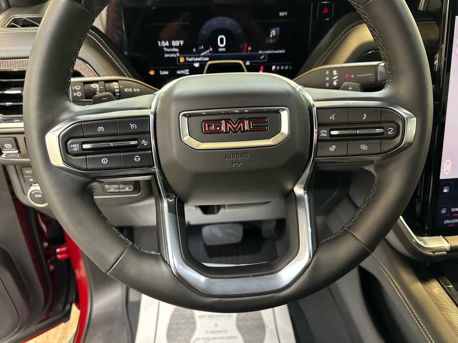 Certified 2025 GMC Yukon XL Elevation image 11