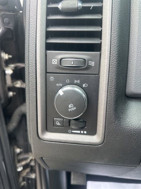 Used 2019 RAM 1500 Express w/ Express Value Package image 17