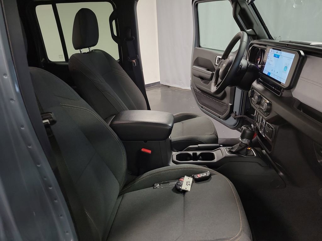 Used 2024 Jeep Wrangler Sport S image 22