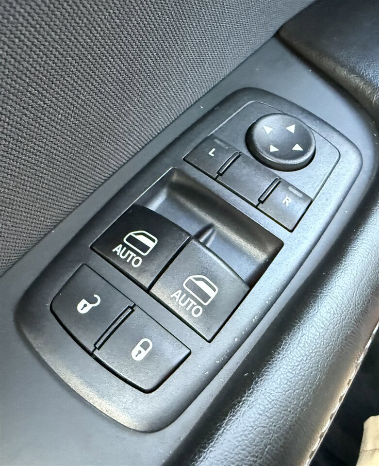 Used 2017 Dodge Challenger SXT RWD image 22