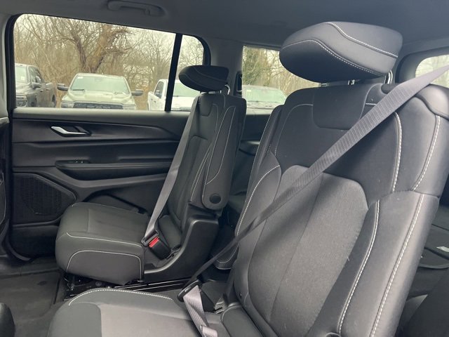 Used 2023 Jeep Grand Cherokee L Laredo w/ Trailer Tow Group (B) image 17