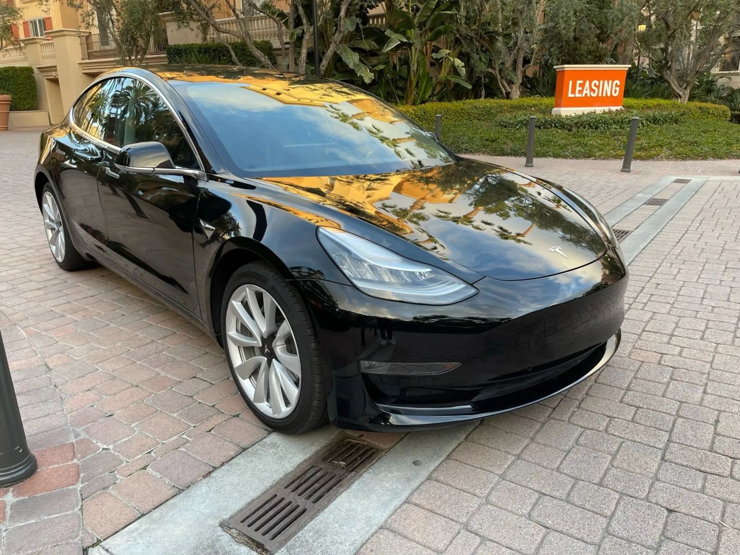 Used 2019 Tesla Model 3 Standard Range Plus RWD image 4