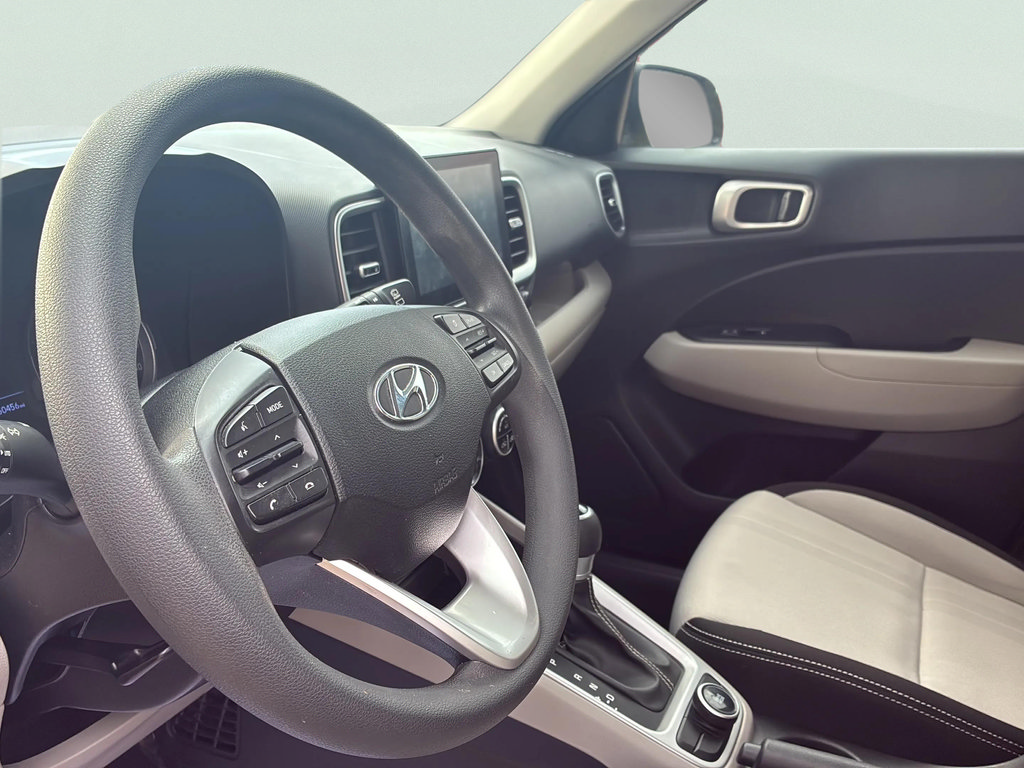 Used 2020 Hyundai Venue SEL FWD image 27