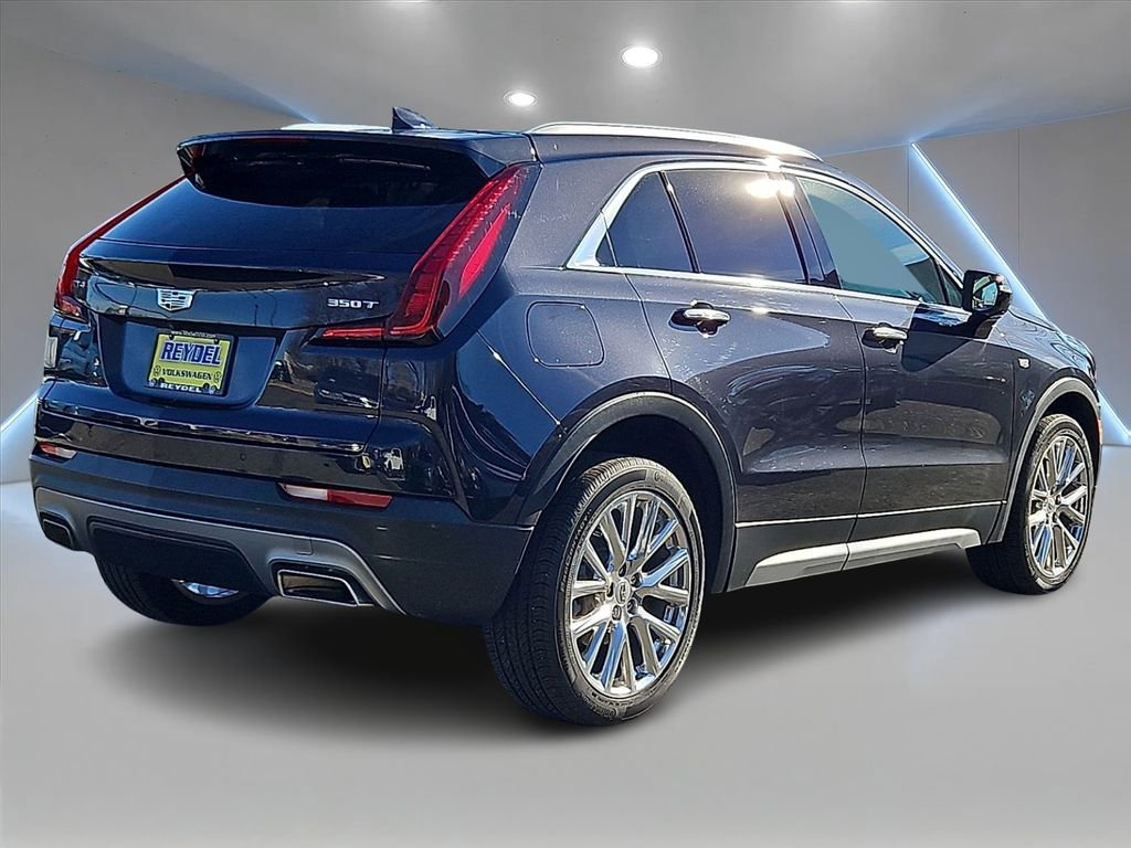 Used 2023 Cadillac XT4 Premium Luxury w/ Cold Weather Package image 7