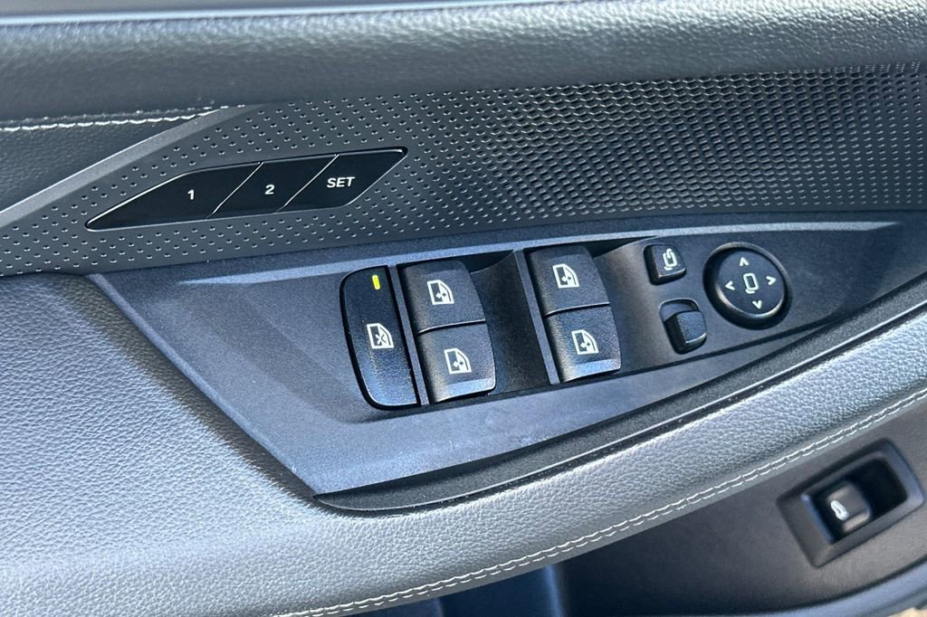 Used 2023 BMW i4 eDrive35 w/ Premium Package RWD image 11