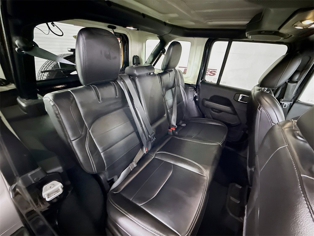 Used 2022 Jeep Wrangler Unlimited Sahara w/ Cold Weather Group image 29