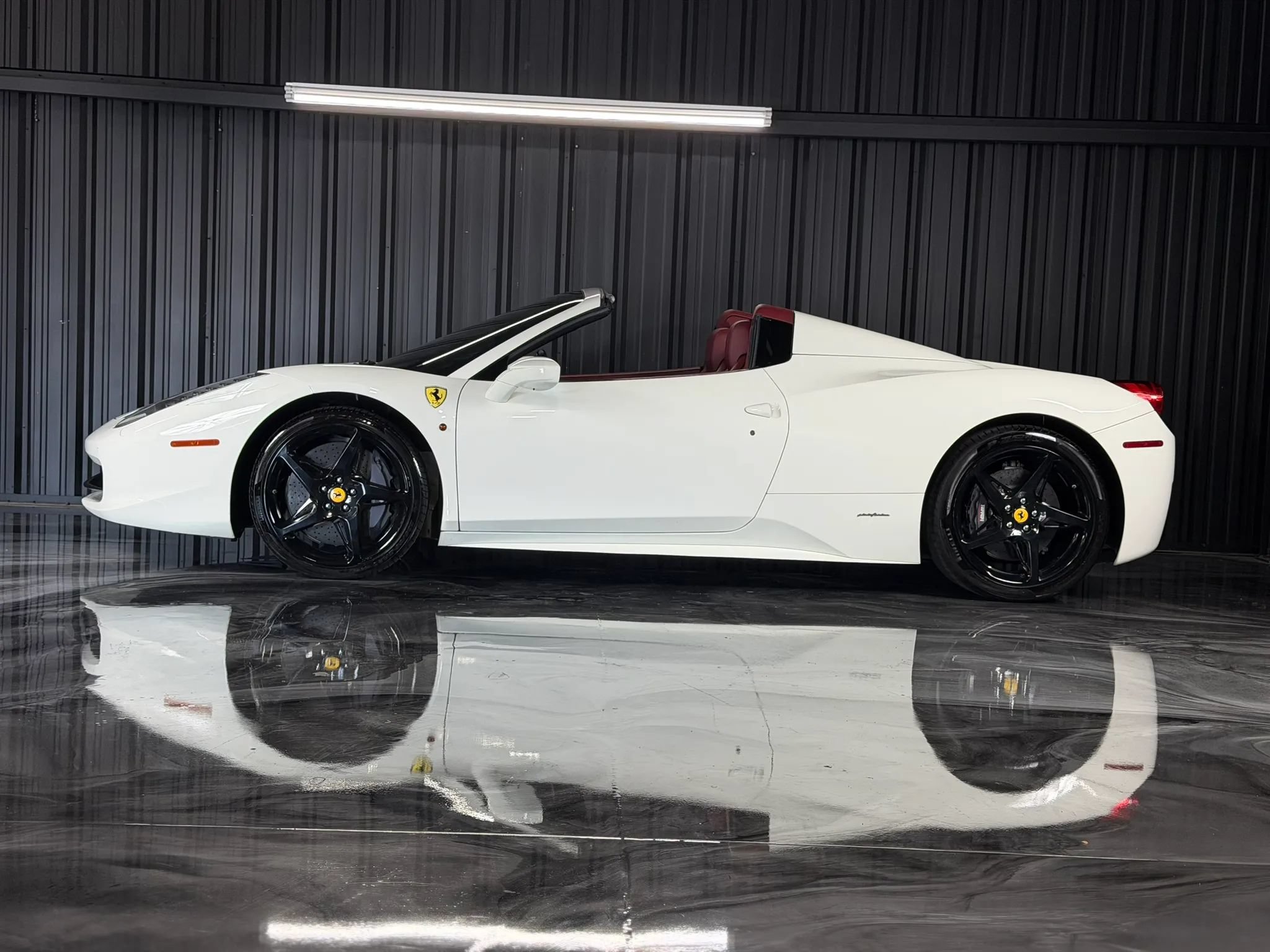 Used 2014 Ferrari 458 Spider RWD image 13