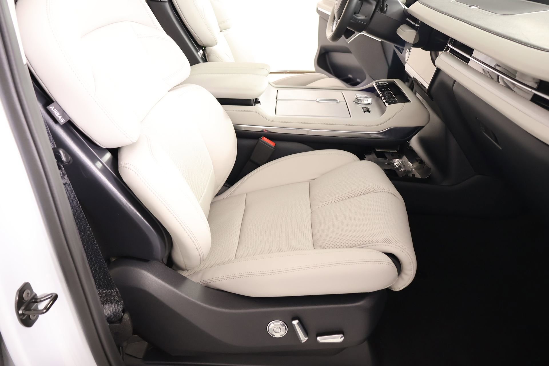 New 2026 Lincoln Navigator Reserve AWD/4WD image 15
