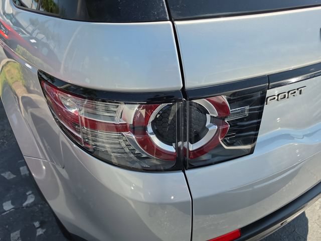 Used 2018 Land Rover Discovery Sport SE AWD/4WD image 5