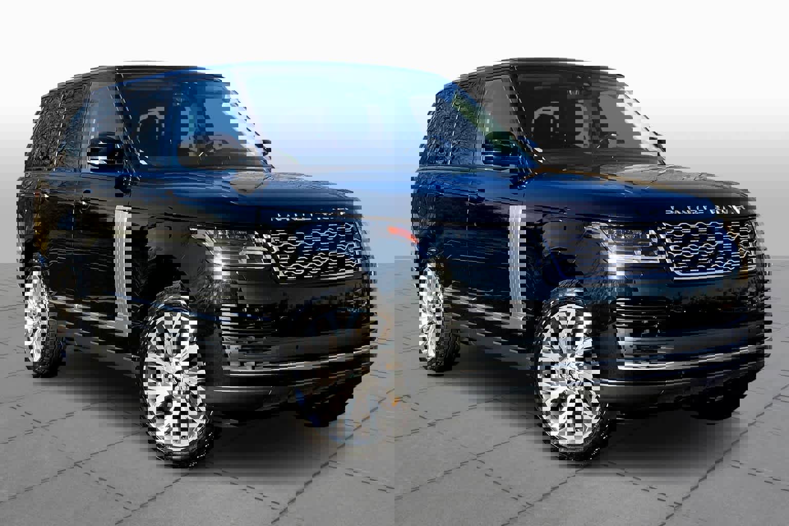 Used 2022 Land Rover Range Rover Westminster Edition image 3