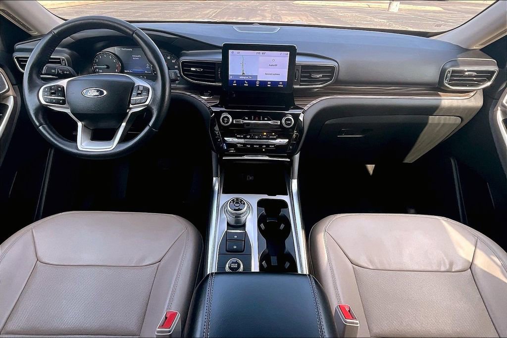 Used 2023 Ford Explorer Limited image 12