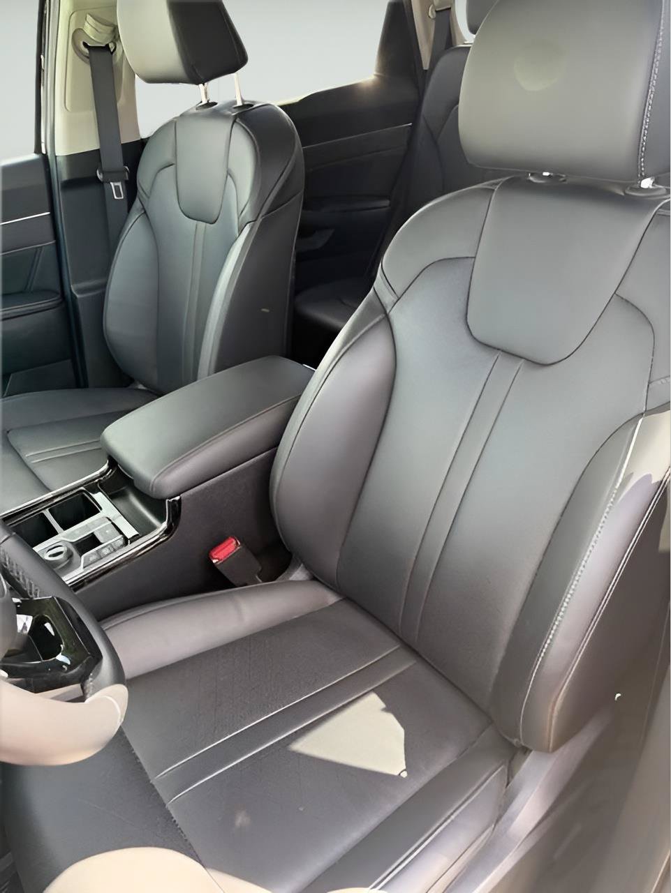Used 2023 Kia Sorento SX AWD/4WD image 15