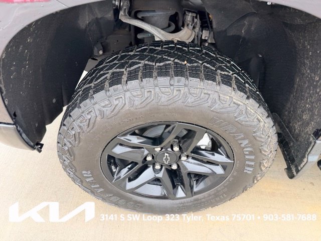 Used 2024 Chevrolet Silverado 1500 LT Trail Boss w/ LT Trail Boss Premium Package AWD/4WD image 4