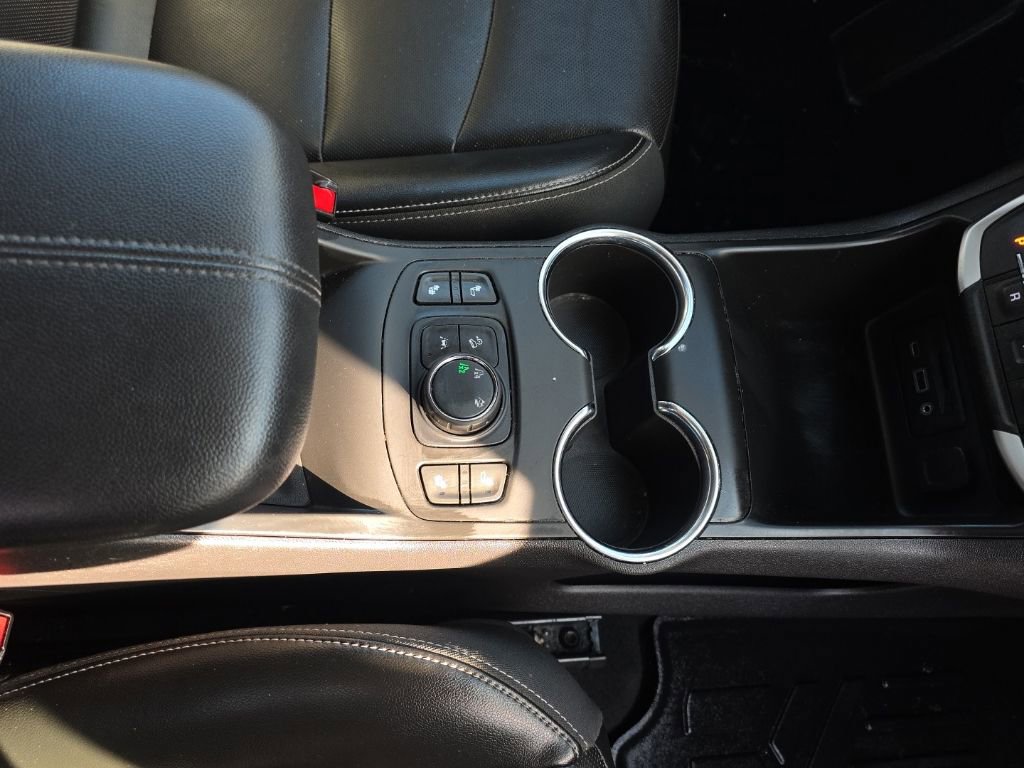 Used 2022 GMC Terrain SLT image 51