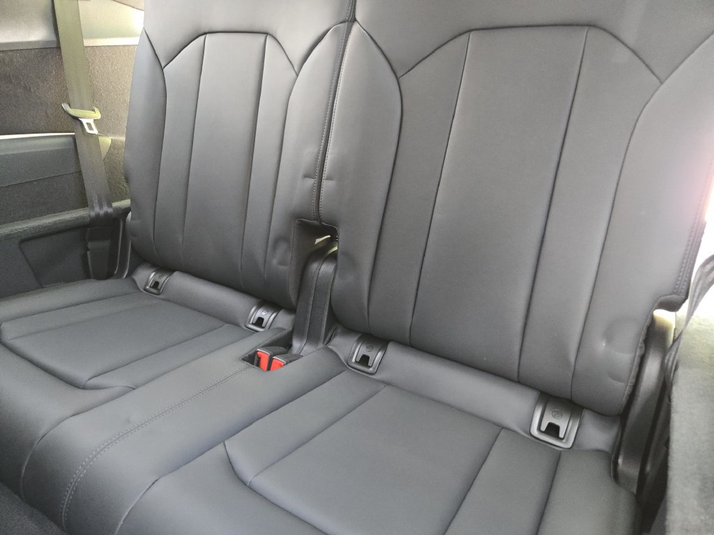New 2026 Audi SQ7 Prestige AWD/4WD image 35