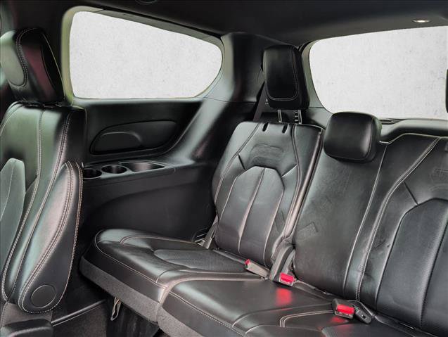 Used 2025 Chrysler Pacifica Select FWD image 21