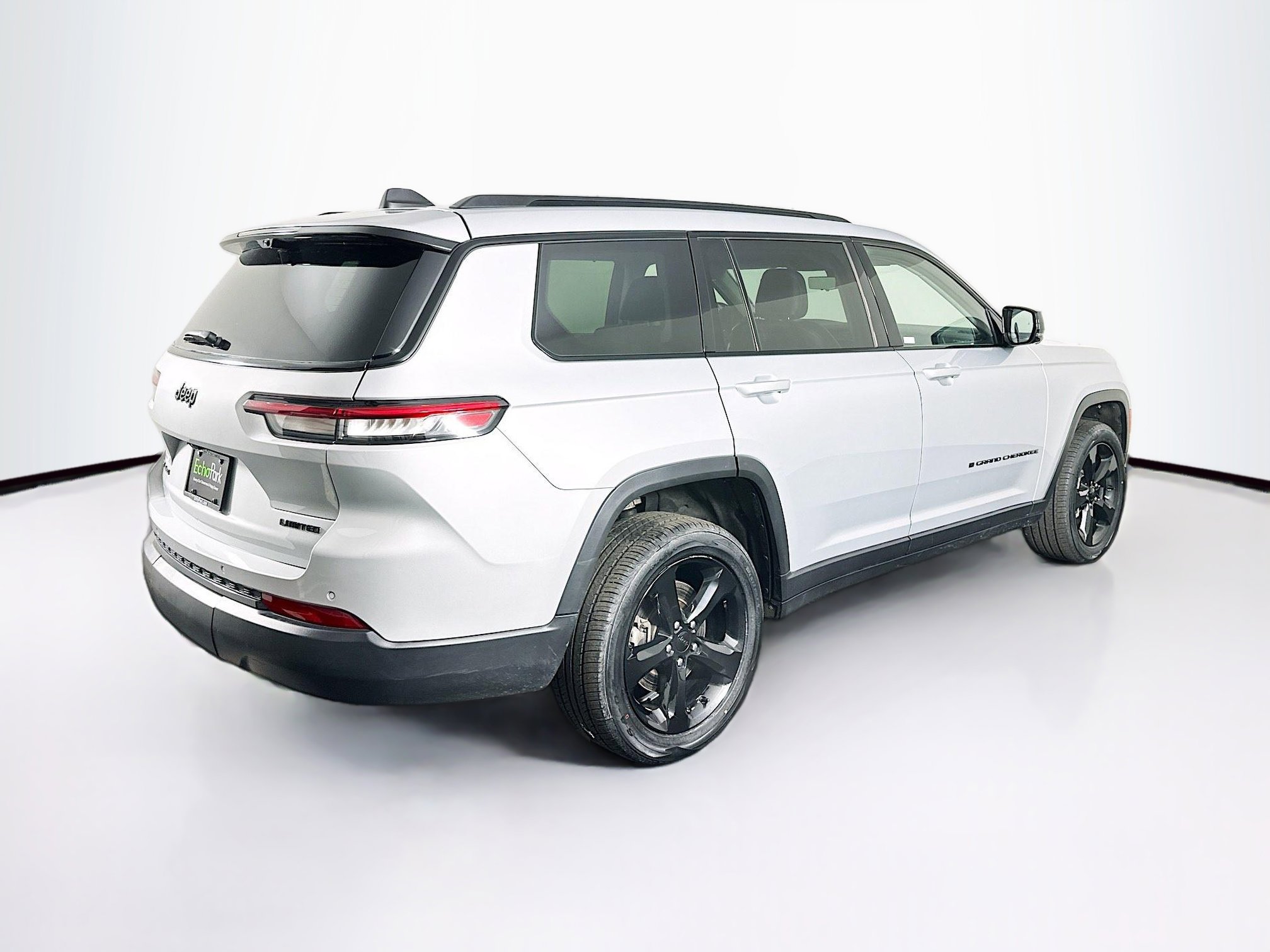 Used 2023 Jeep Grand Cherokee L Limited w/ Luxury Tech Group II image 9