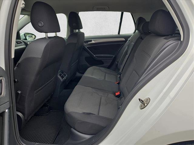 Used 2015 Volkswagen Golf S FWD image 17